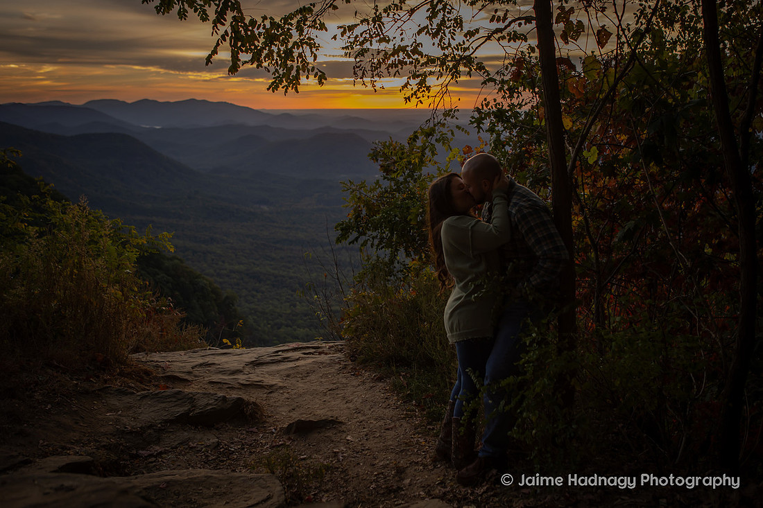 Sunrise Propossal in the Mountains | Pretty Place Engagement Photographer