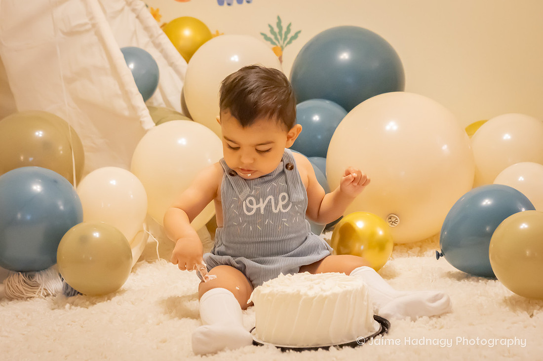 One Year Old Birthday PHotos with Balloons | Asheville Infant Photographer