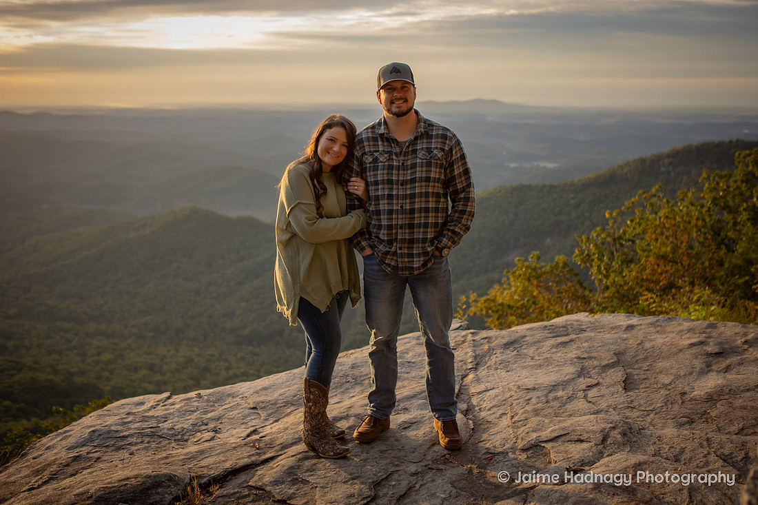 Sunrise Propossal in the Mountains | Pretty Place Engagement Photographer
