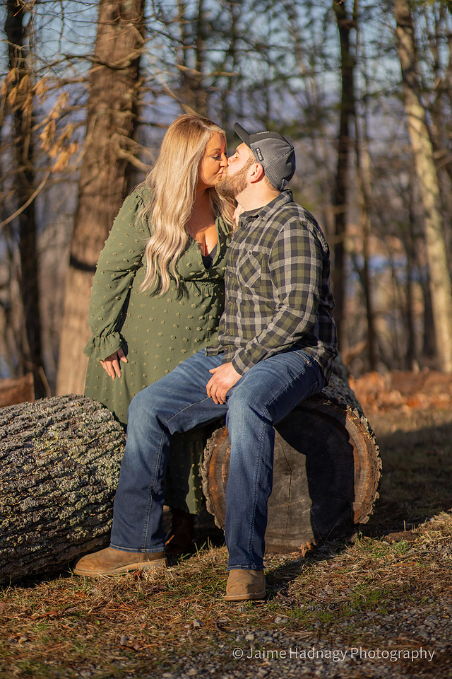 Asheville Engagement Pictures | Romantic COuple