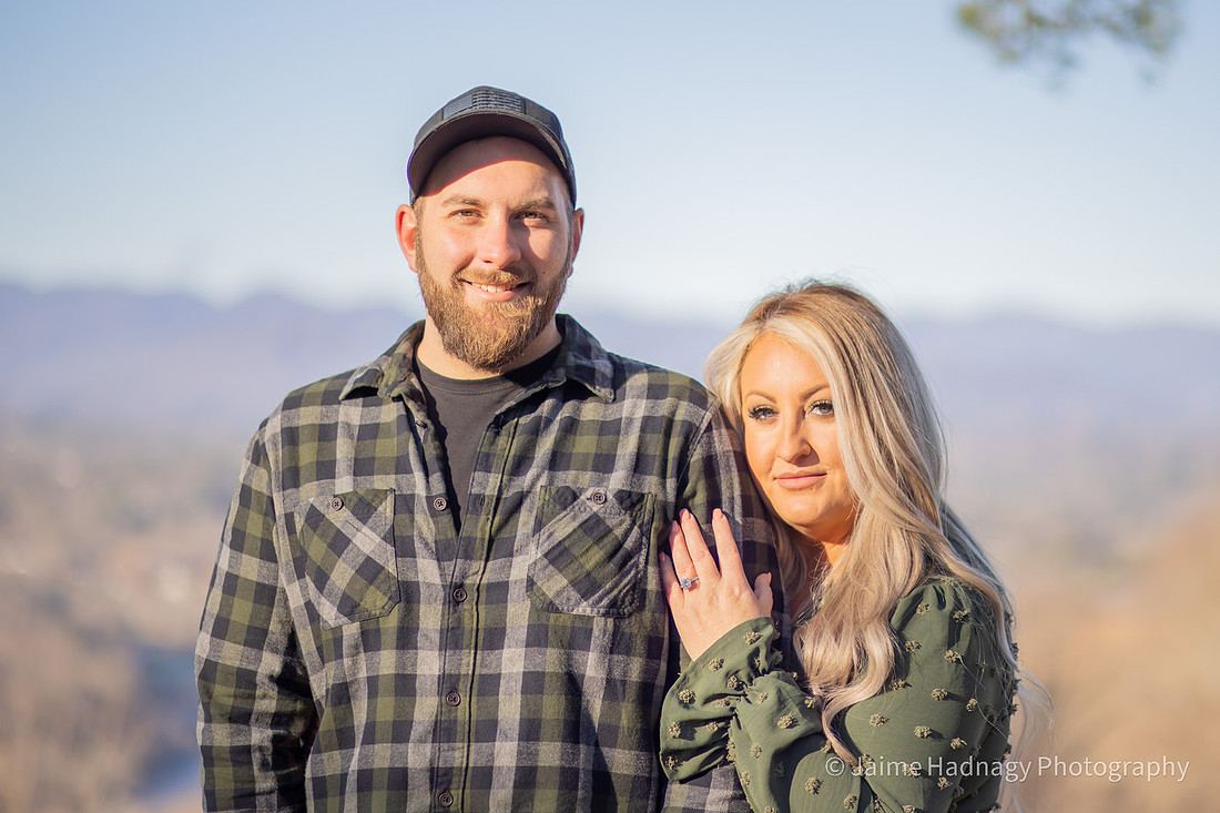 Beautiful Engagement Photos in the Mountains | Asheville Photographer