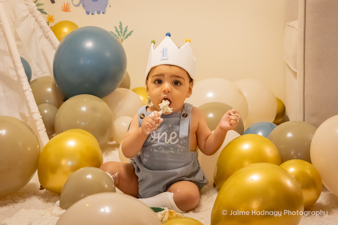 One Year Old Birthday PHotos with Balloons | Asheville Infant Photographer