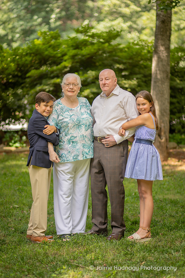 Extended Outdoor Family Photos at Home | Asheville Photographer