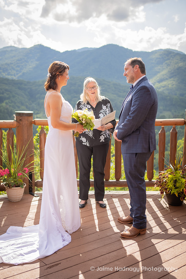 Elopement at Wildberry Lodge in Leicester | Asheville Wedding Photographer