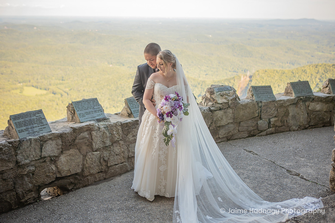 Amazing Venue for a Wedding | Pretty Place in Cleveland, SC | Asheville Elopement Photographer