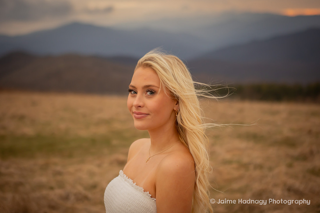 Senior Pictures in the Mountains of Western NC | Asheville Portrait Photographer