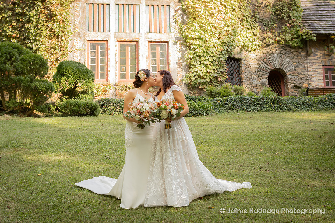Two Brides at Douglas Ellington House Wedding | Asheville Photographer
