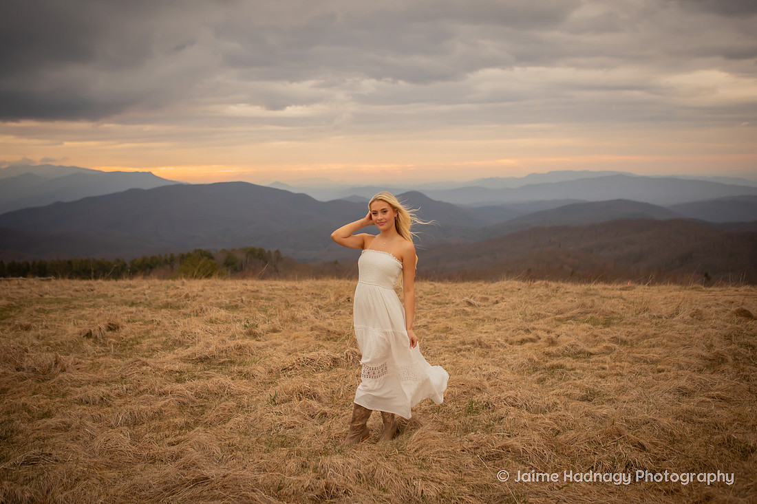 Senior Pictures in the Mountains of Western NC | Asheville Portrait Photographer