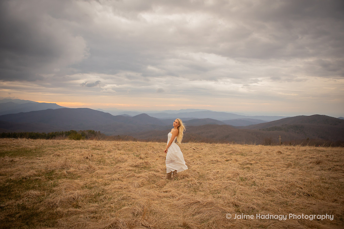 Senior Pictures in the Mountains of Western NC | Asheville Portrait Photographer
