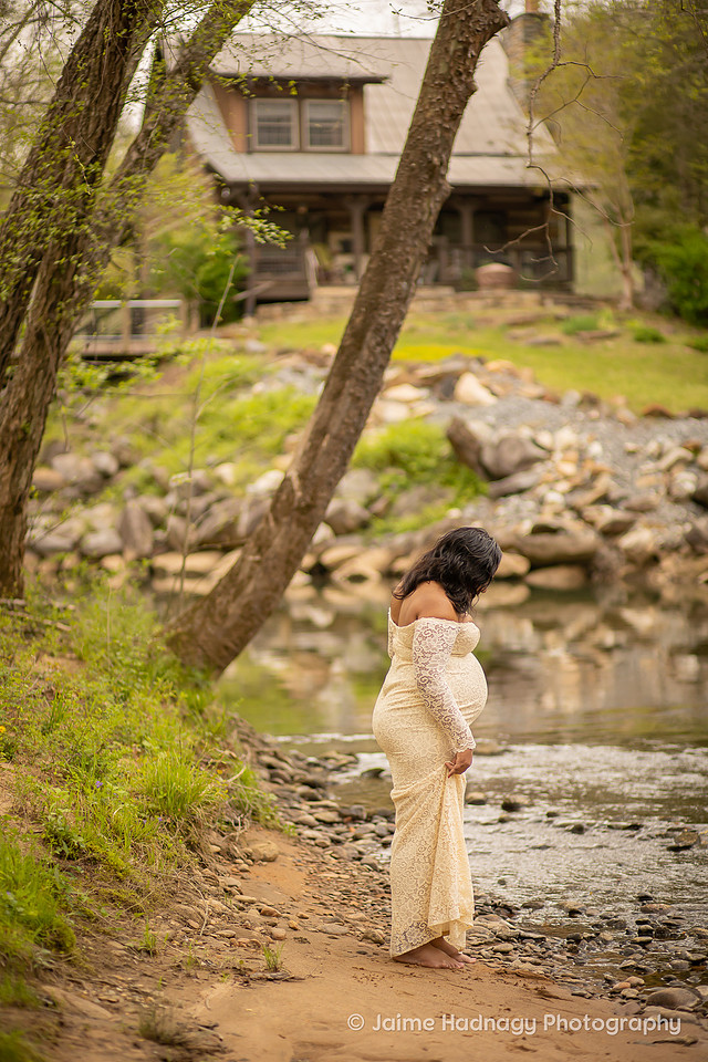 Maternity Photoshoot | Asheville Portrait Photographer 