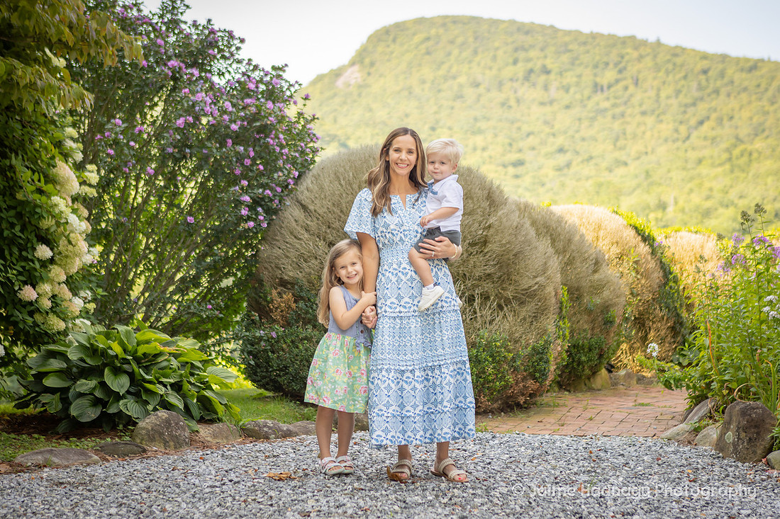 Outdoor Family Photos in the Mountains | Western NC Photographer