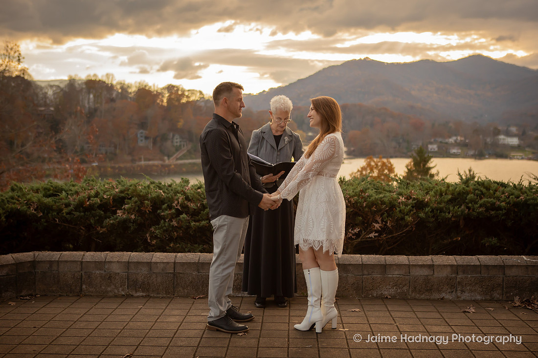 Micro Weddign at Lake Junaluska | Elopement Photography