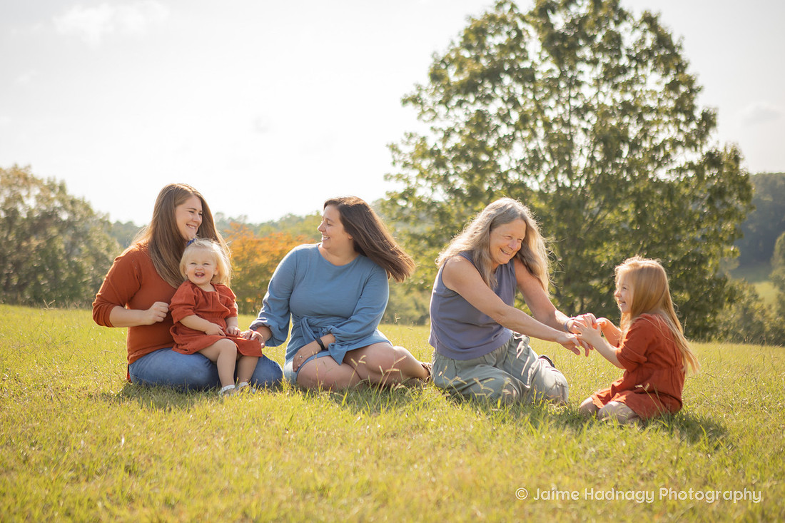 Outdoor Extended Family Portrait | Asheville Photographer