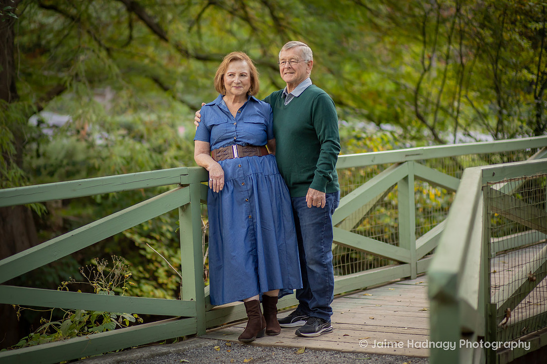 Extended Family Photos at Botanical Gardens in Asheville
