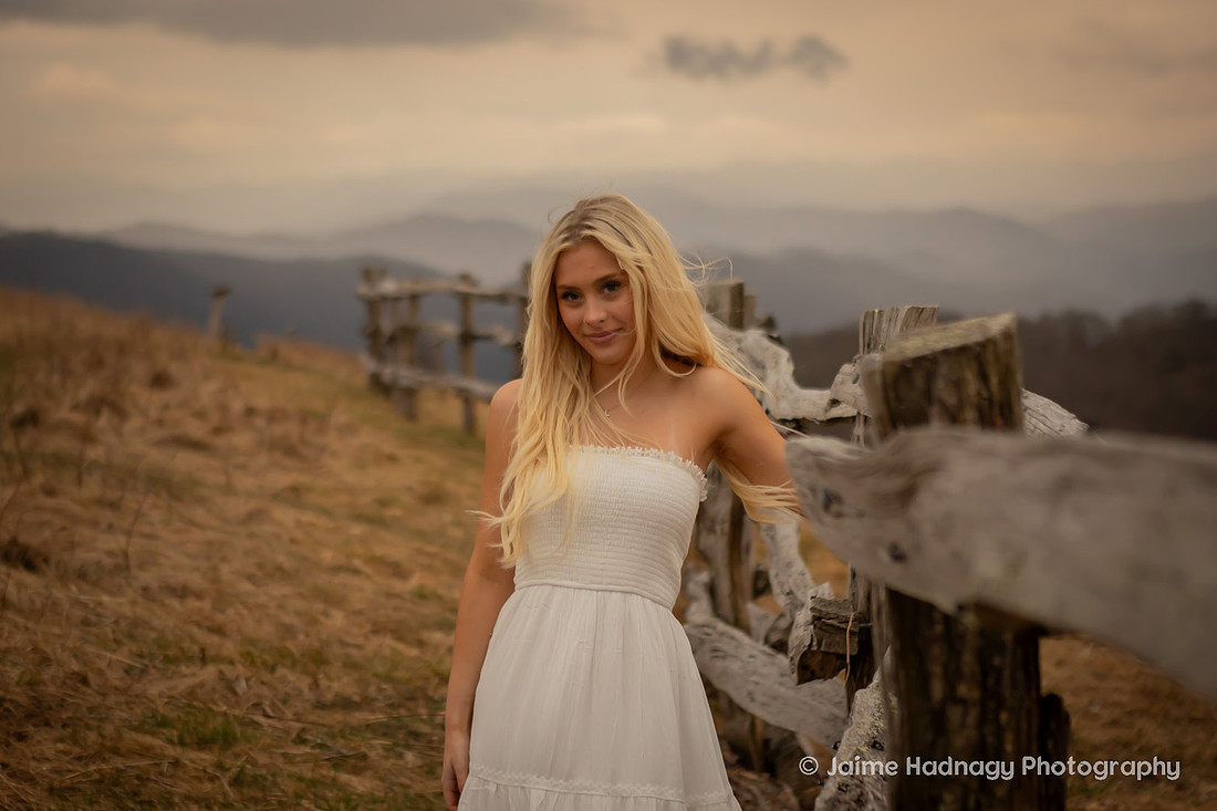 Senior Pictures in the Mountains of Western NC | Asheville Portrait Photographer