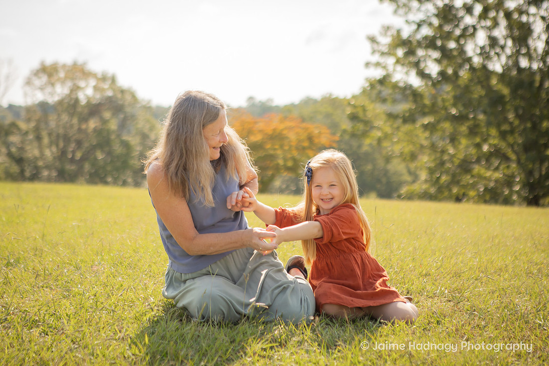 Outdoor Extended Family Portrait | Asheville Photographer