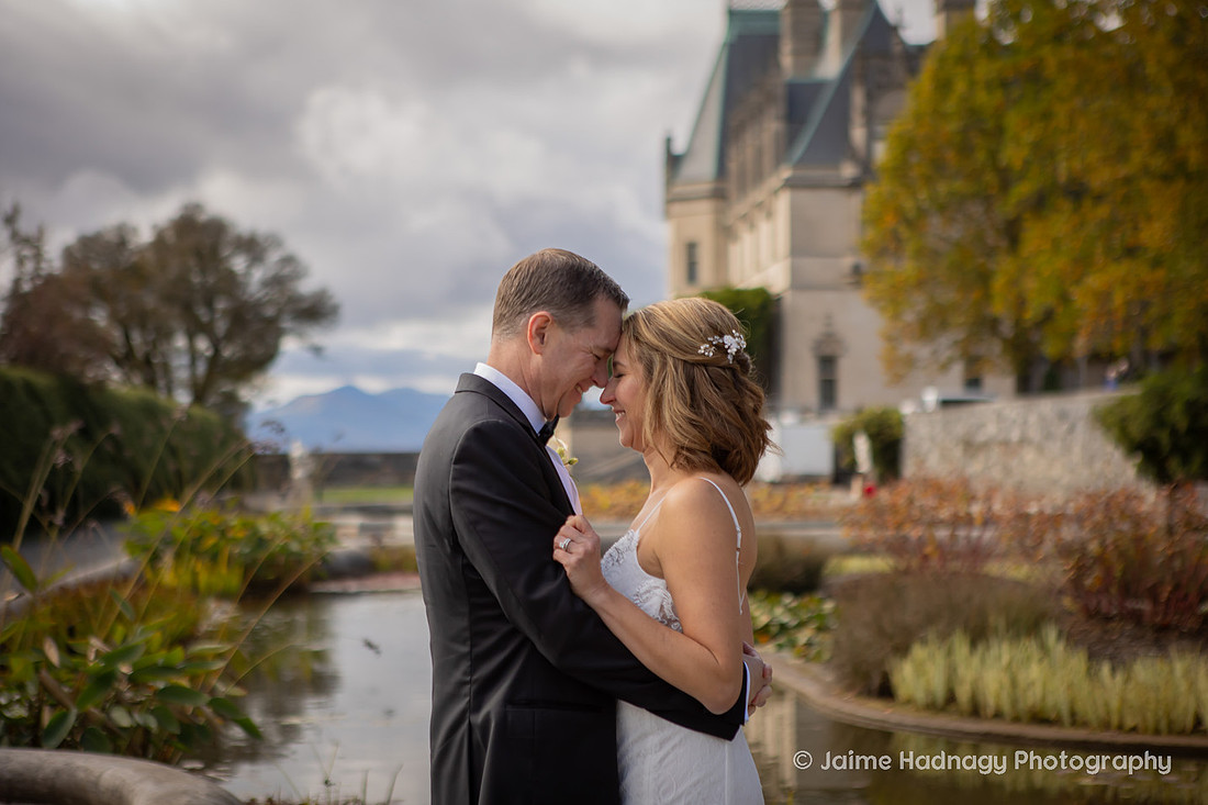 Bride and Groom Photography at the Biltmore Estate in Asheville NC