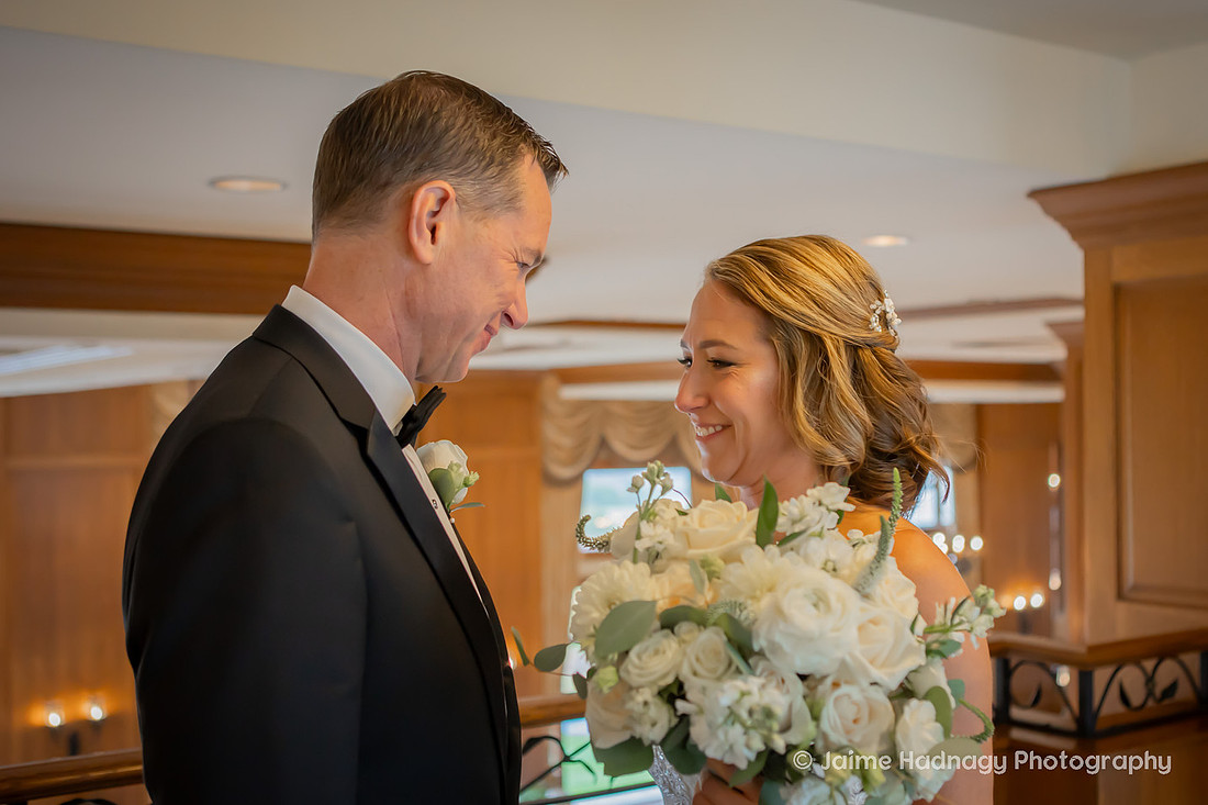 Getting Ready Wedding Photos at The Inn at Biltmore Estate | Asheville Photographer