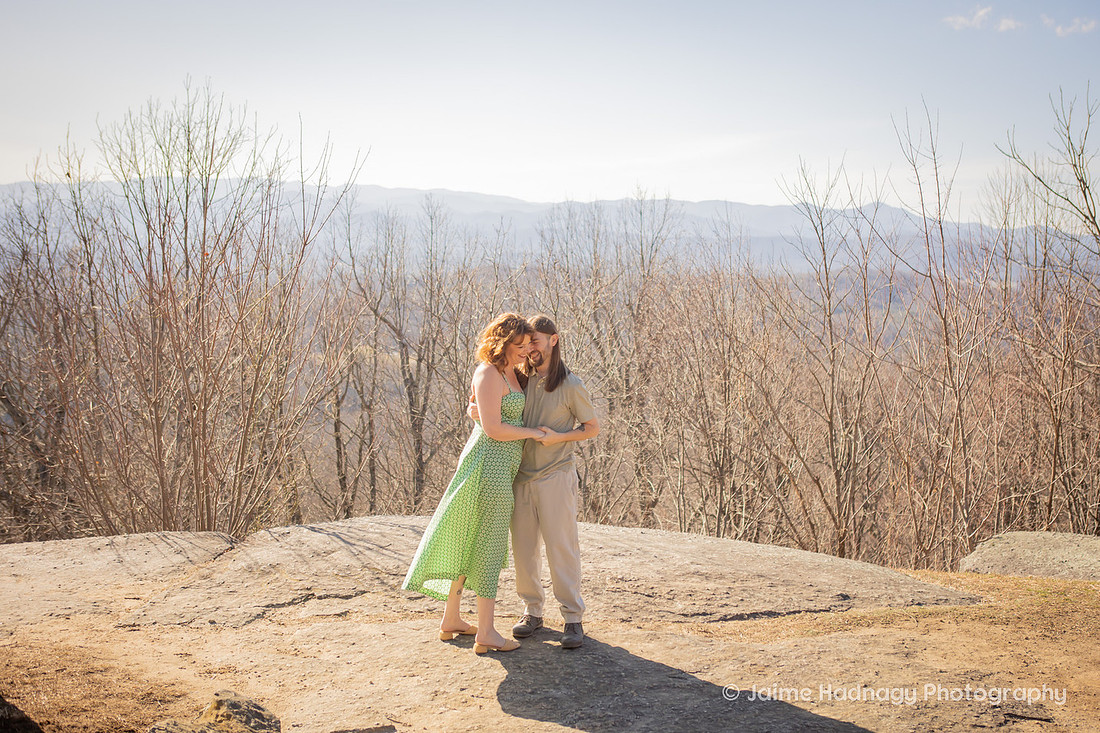 Engagement Photos at Jump Off Rock | Hendersonville Photographer