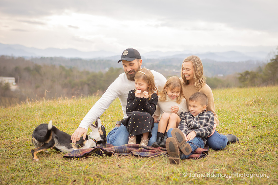 Outdoor Fun Family Portrait Session