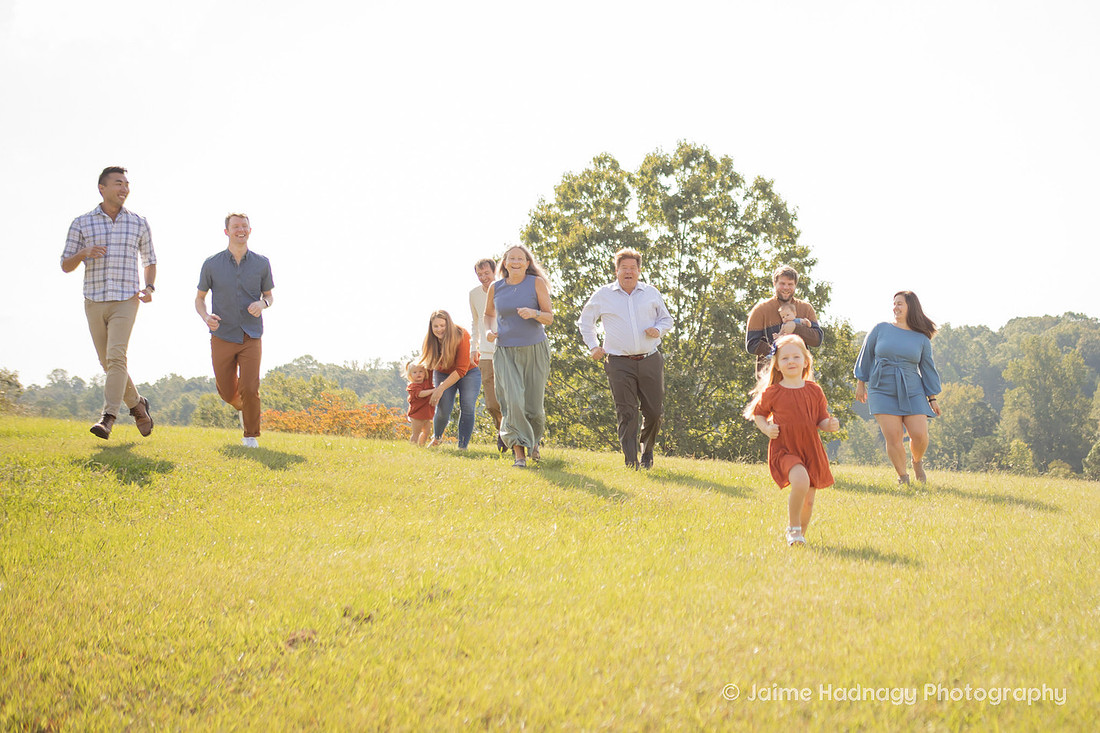Outdoor Extended Family Portrait | Asheville Photographer