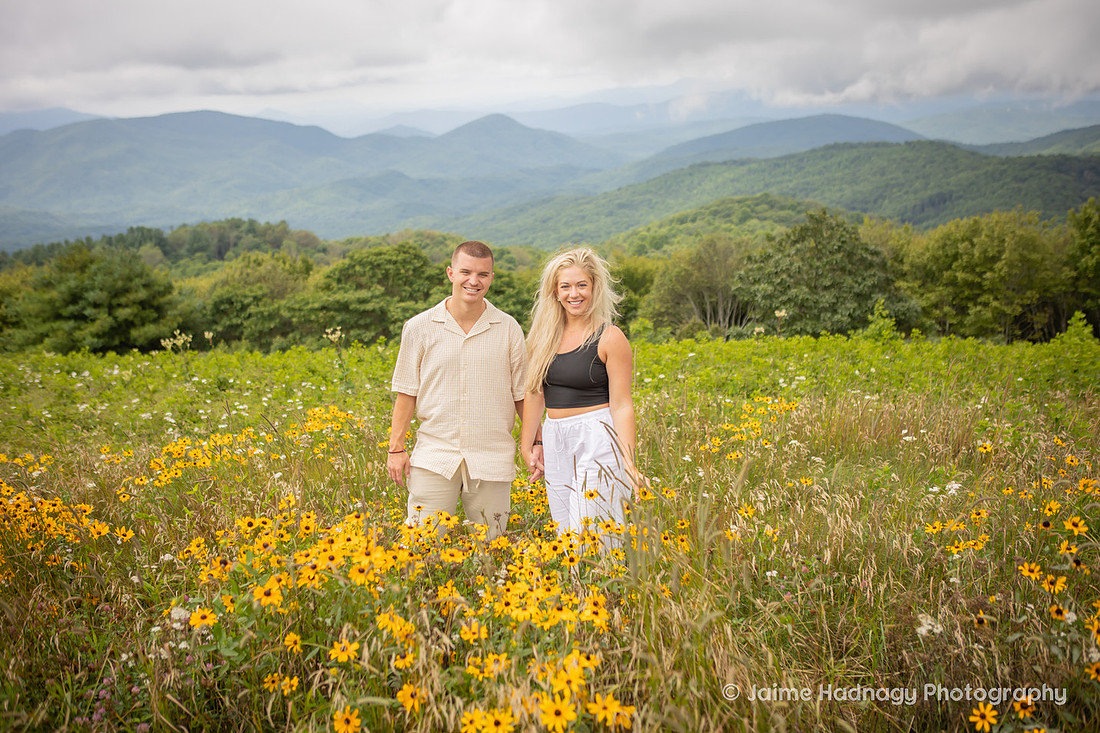 Stunning Mountain Proposal Photography | Asheville Engagement Photogrpaher
