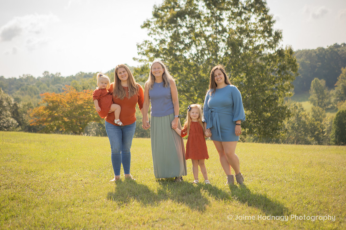 Outdoor Extended Family Portrait | Asheville Photographer