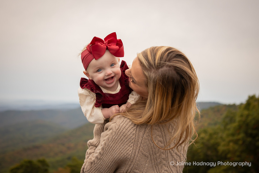 Family Photoshoot in the Mountains with Lots of Kids | Asheville Photographer