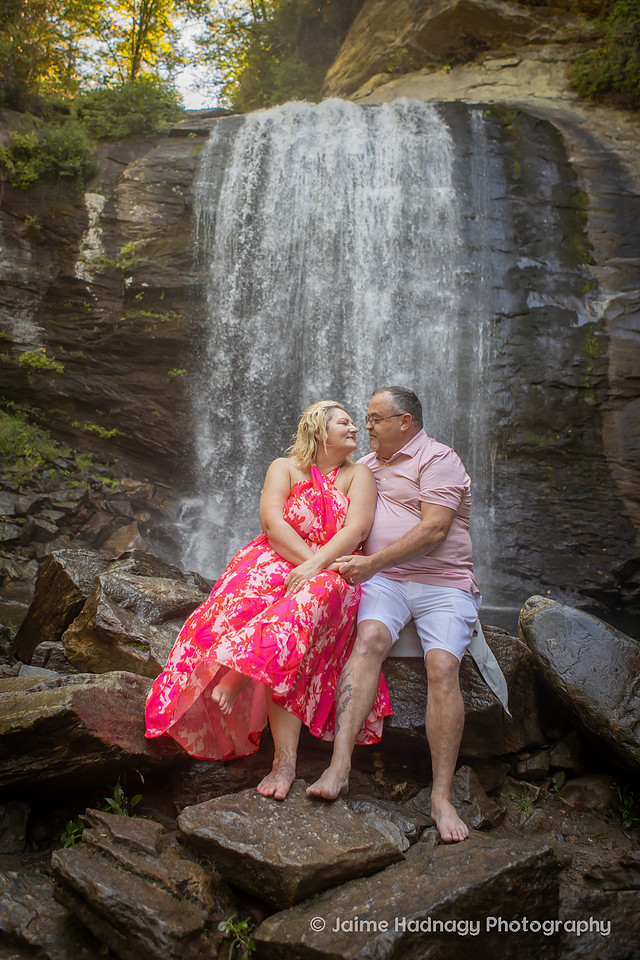 Couples Photos at Looking Glass Falls | red Wedding Dress