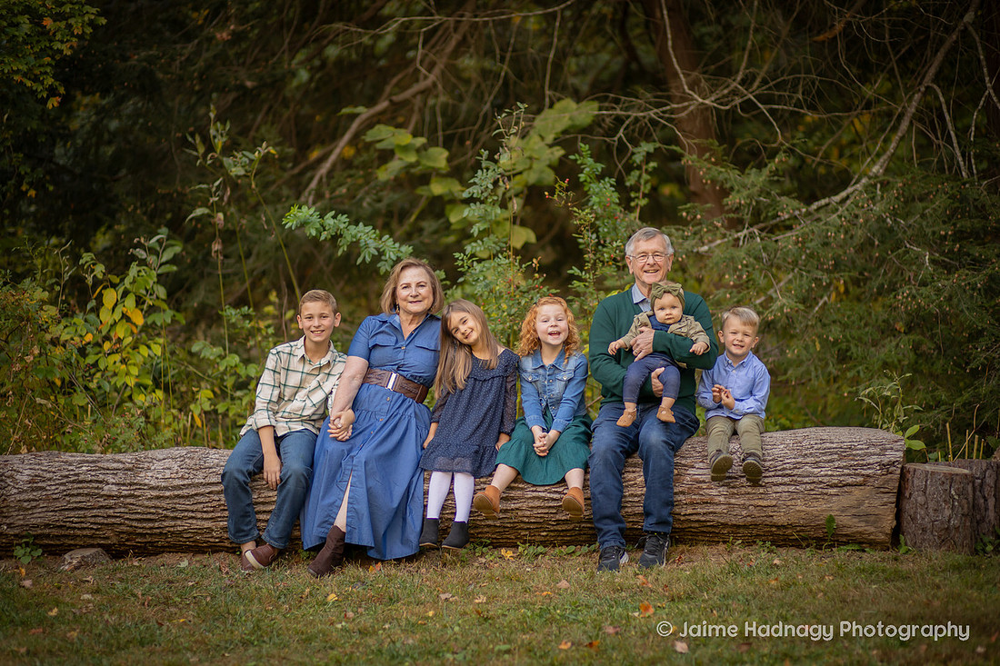 Extended Family Photos at Botanical Gardens in Asheville