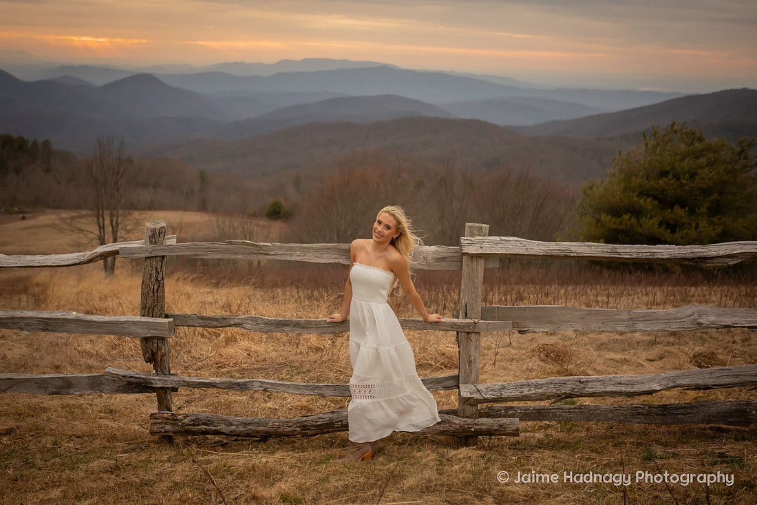Senior Pictures in the Mountains of Western NC | Asheville Portrait Photographer