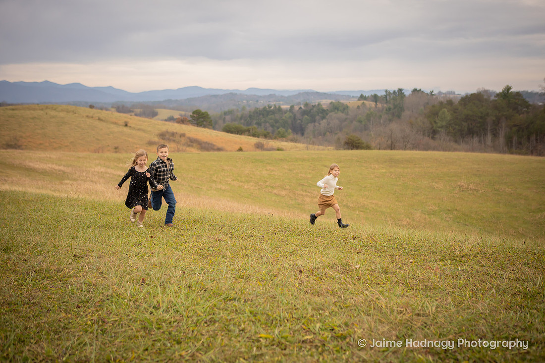 Outdoor Fun Family Portrait Session