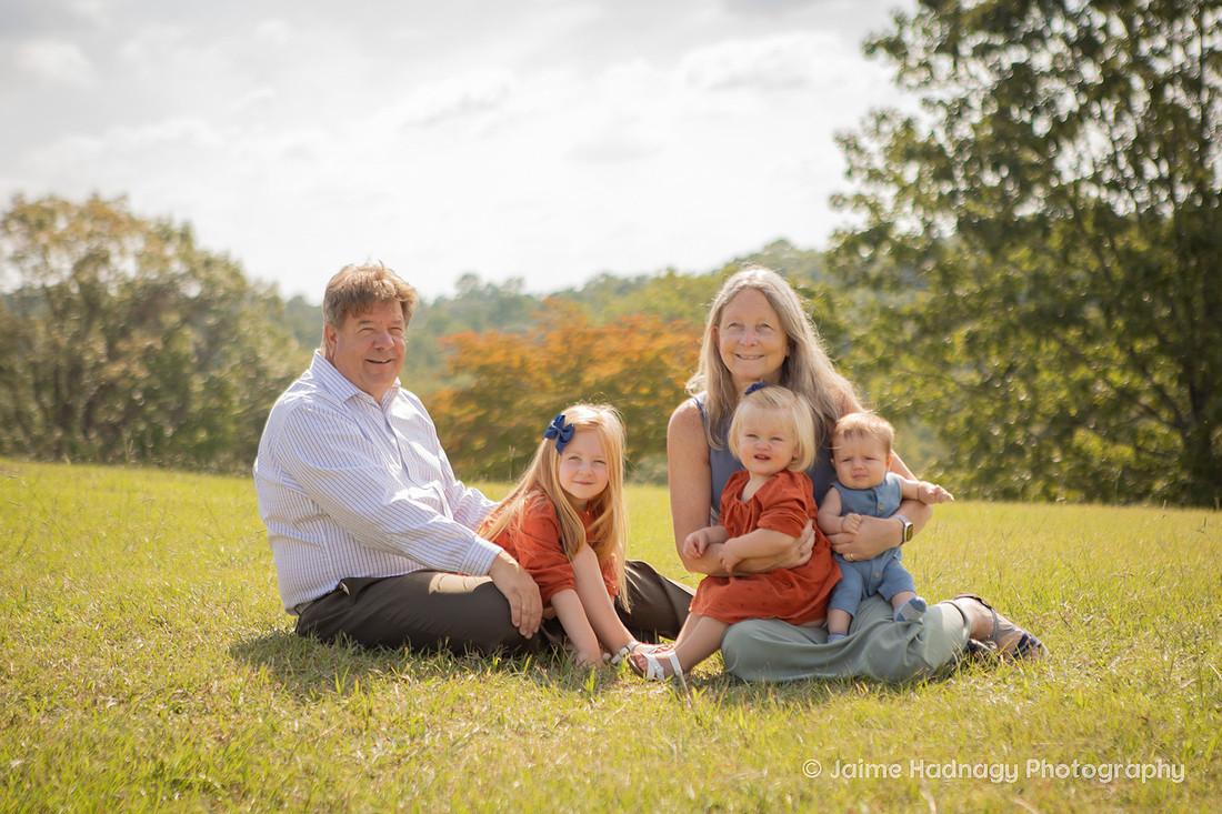 Outdoor Extended Family Portrait | Asheville Photographer