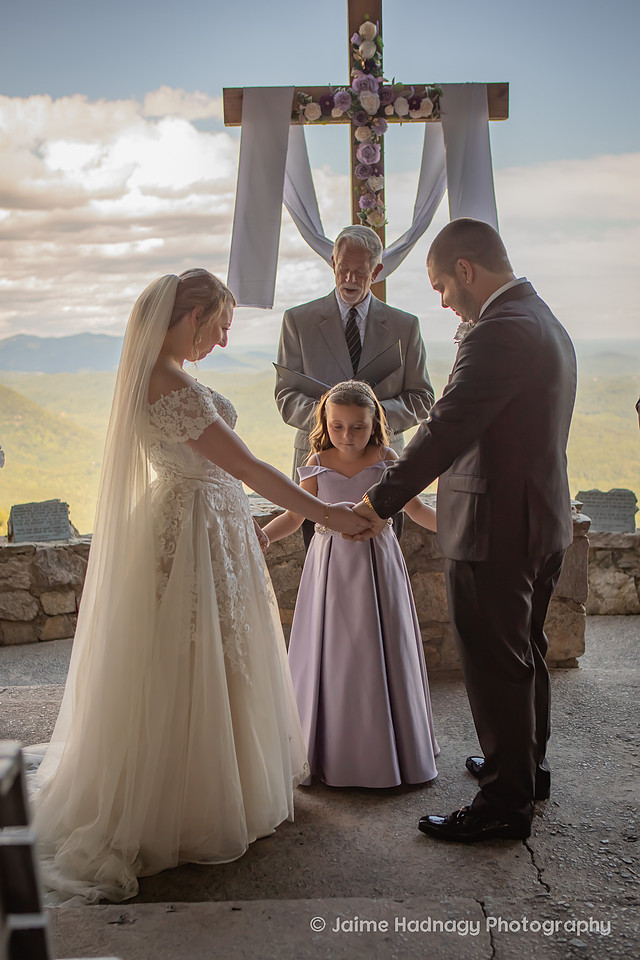 Small Mountain Wedding at Pretty Place Fred Symmes Chapel | North Carolina Elopement Photographer