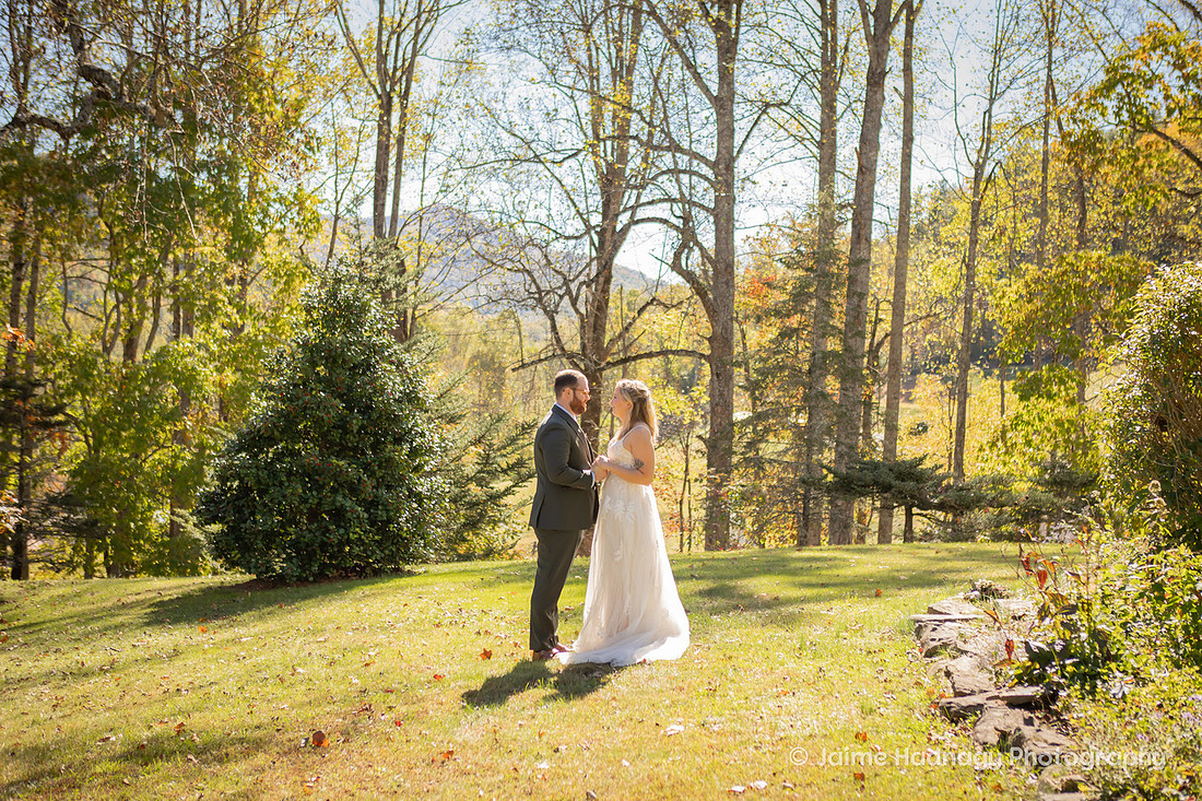 Small Mountain Wedding | Asheville Photographer WNC
