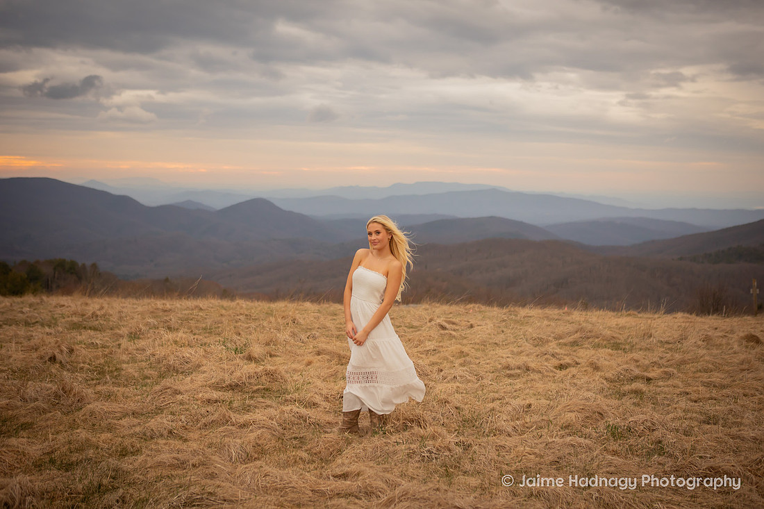 Senior Pictures in the Mountains of Western NC | Asheville Portrait Photographer