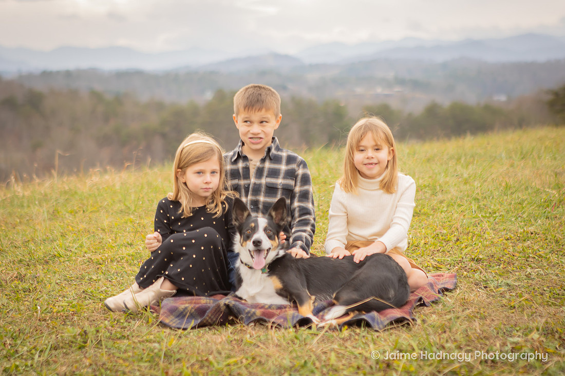 Outdoor Fun Family Portrait Session