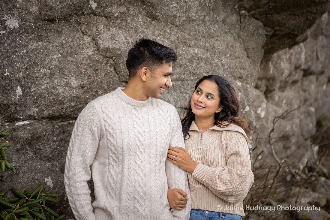 Couples photos in the mountains