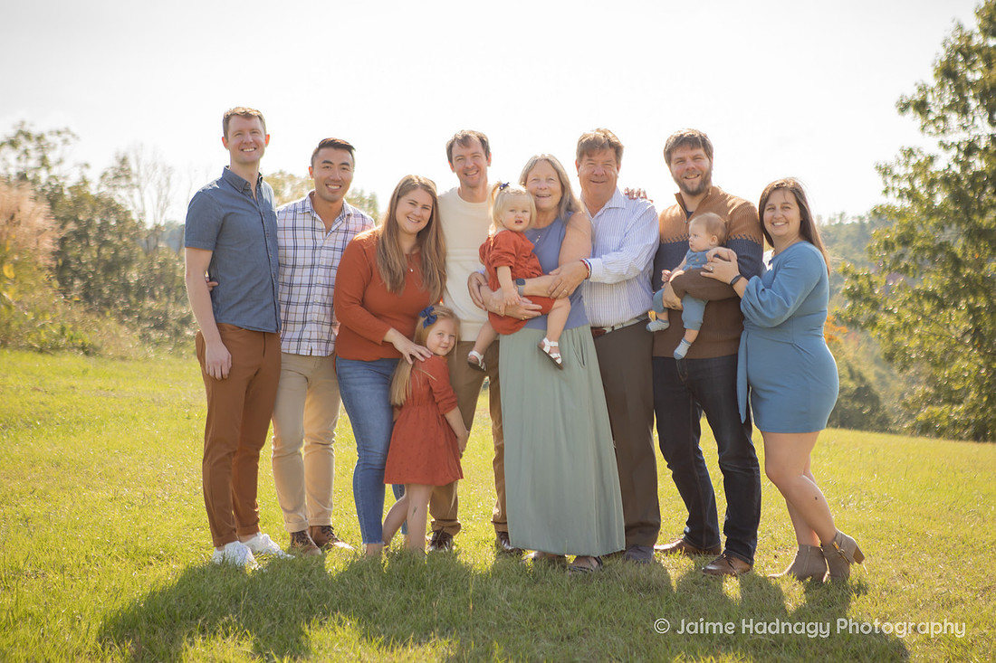 Outdoor Extended Family Portrait | Asheville Photographer