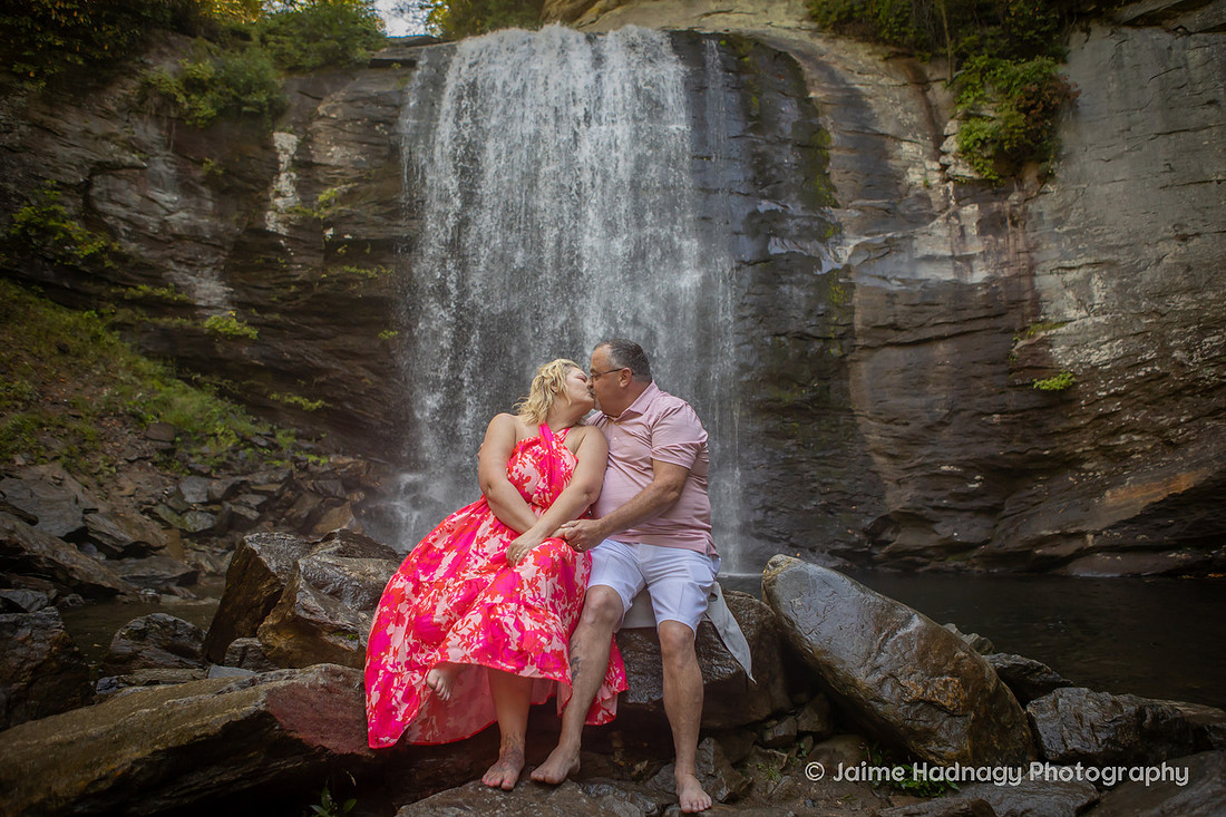 Couples Photos at Looking Glass Falls | red Wedding Dress